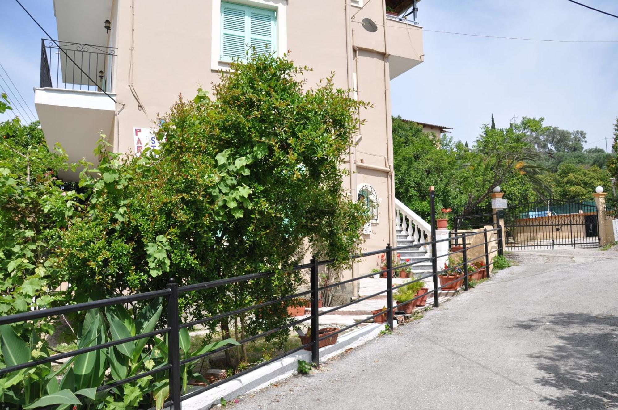 Paraskevi Apartments Ypsos Buitenkant foto
