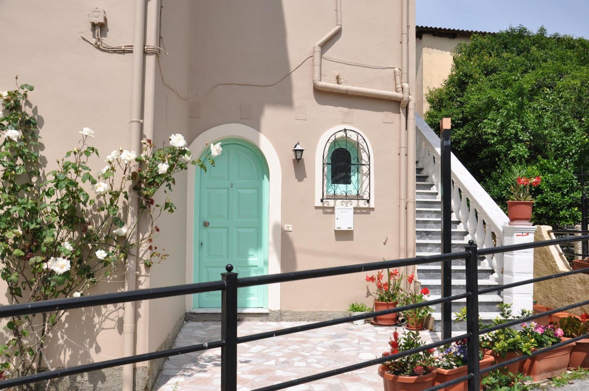 Paraskevi Apartments Ypsos Buitenkant foto