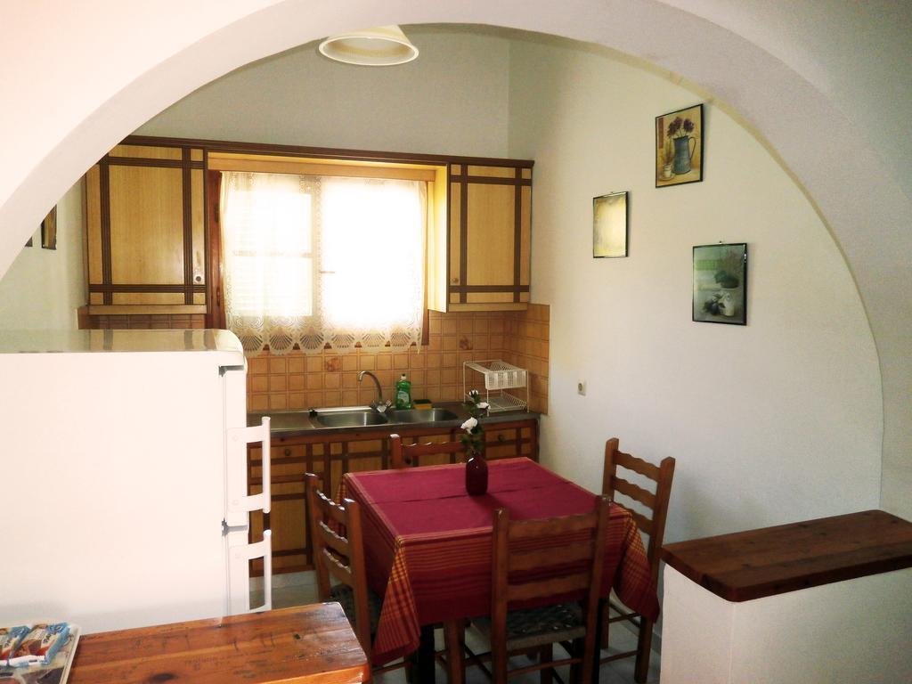 Paraskevi Apartments Ypsos Kamer foto